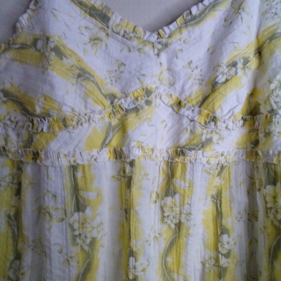 Cato Blouse Women 26 28 Sleeveless Tank Top Ruffle Feminine Yellow White - Picture 8 of 16